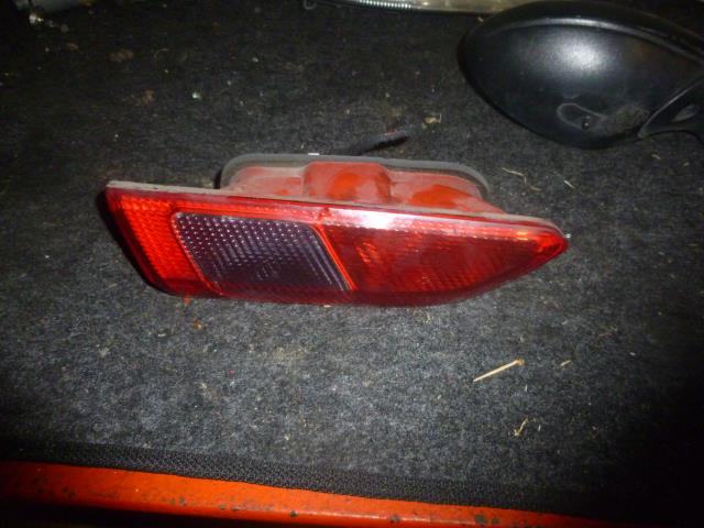 Luz trasera secundaria izquierda (luces)