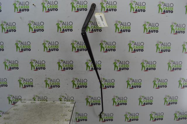Braccio tergicristallo anteriore destro