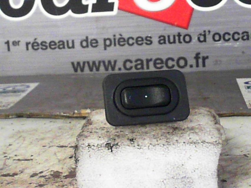 Interrupteur de leve vitre avant droit