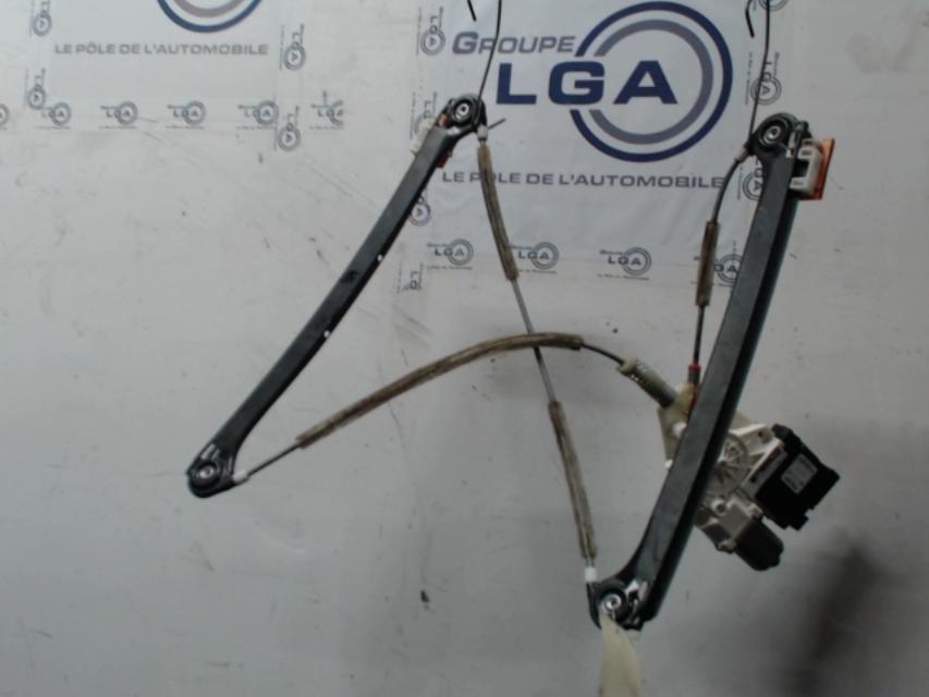 Leve vitre electrique avant droit