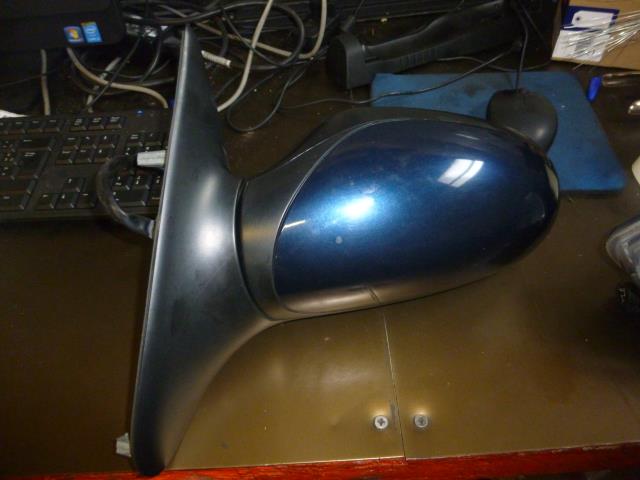 Retrovisor izquierdo