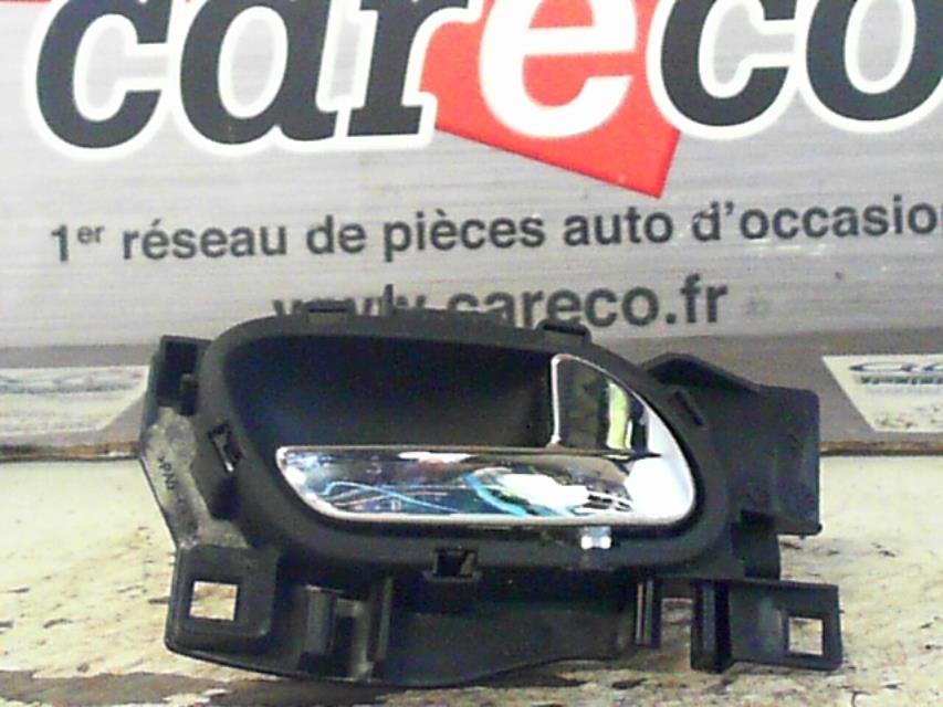 Poignee interieur avant droit