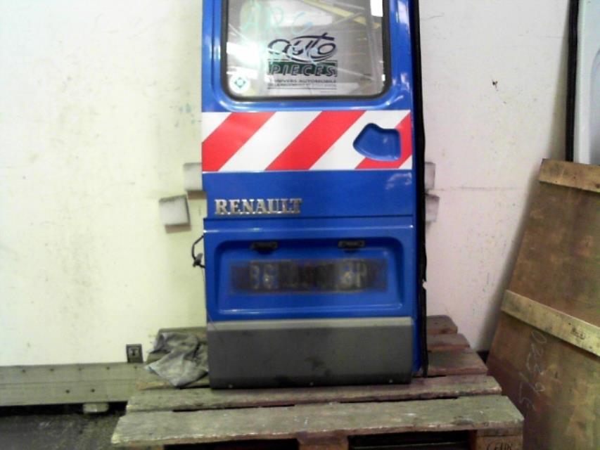 Porte de coffre gauche