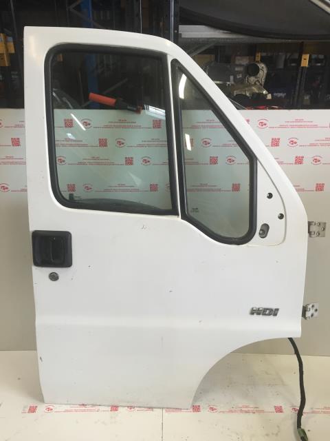 Porte avant droit