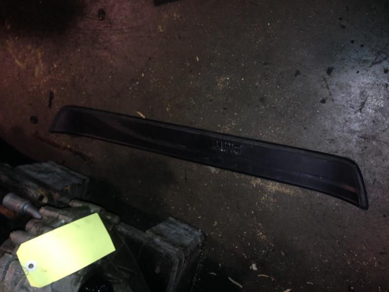 Baguette de porte avant gauche