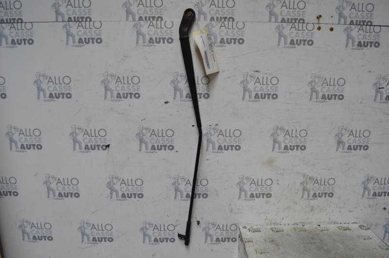 Braccio tergicristallo anteriore destro