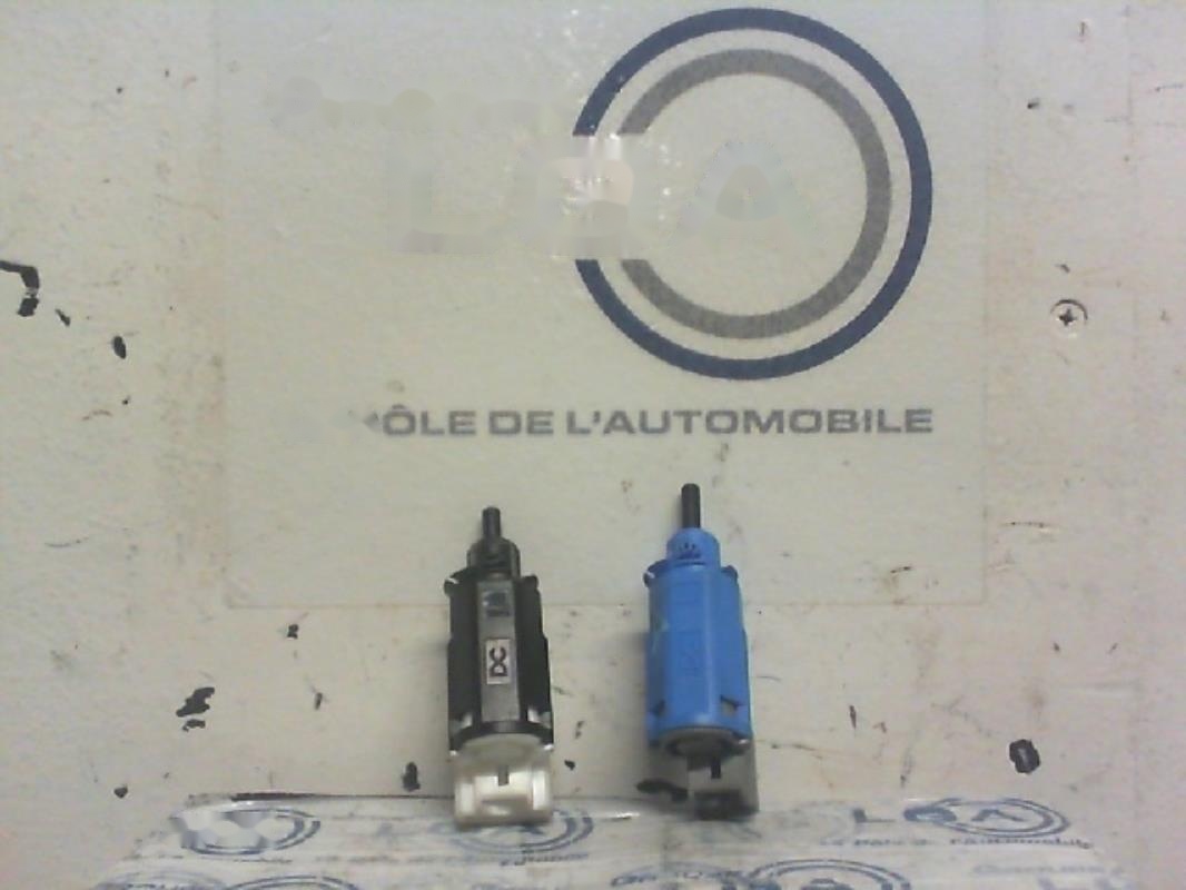 Contacteur feu stop