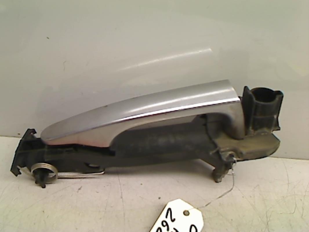 Poignee porte avant gauche