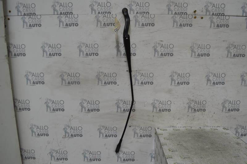 Braccio tergicristallo anteriore destro