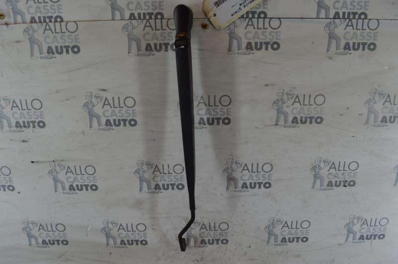 Braccio tergicristallo anteriore sinistro