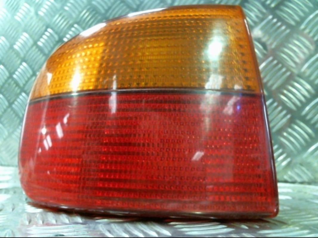 Fanale posteriore principale sinistro (luci)
