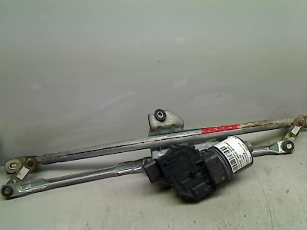 Moteur essuie glace avant
