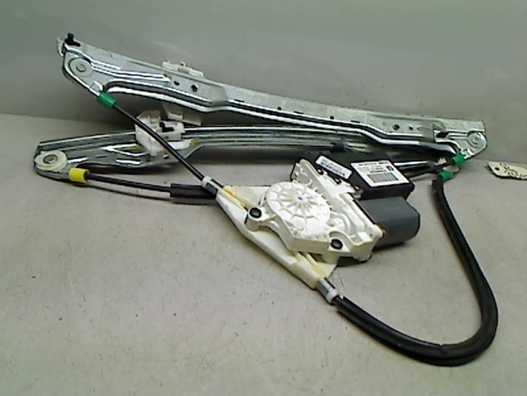 Leve vitre electrique avant droit