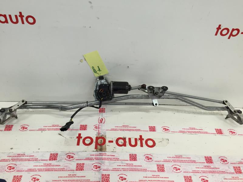 Moteur essuie glace avant