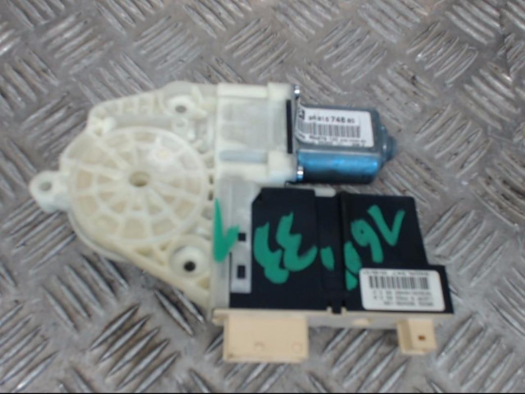 Moteur leve vitre avant droit