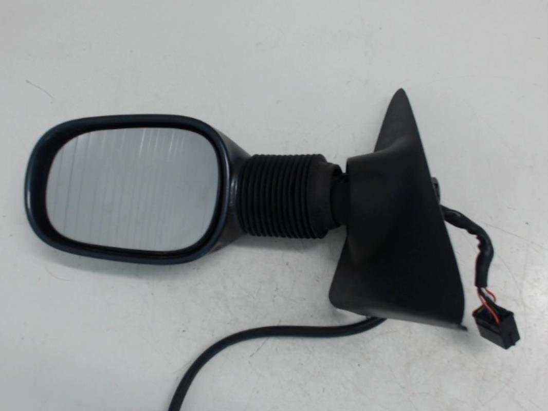 Retrovisor izquierdo