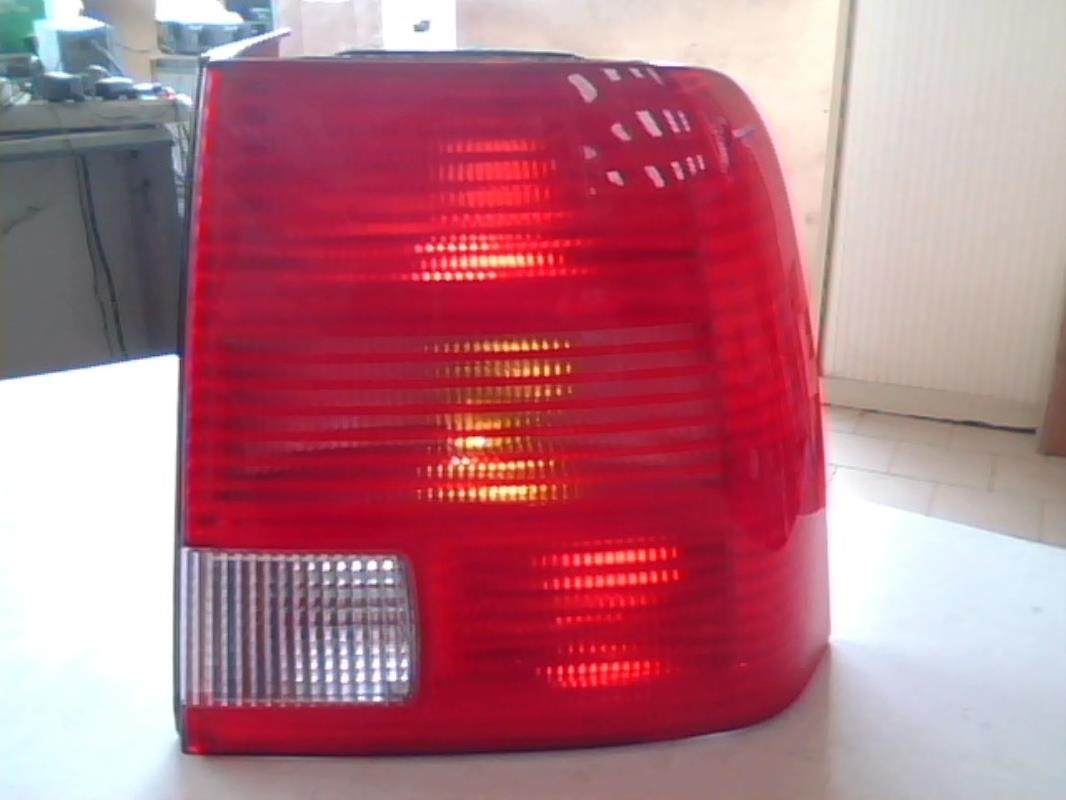 Fanale posteriore principale destro (luci)