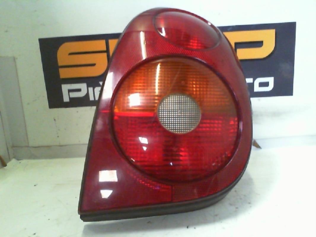 Fanale posteriore principale sinistro (luci)