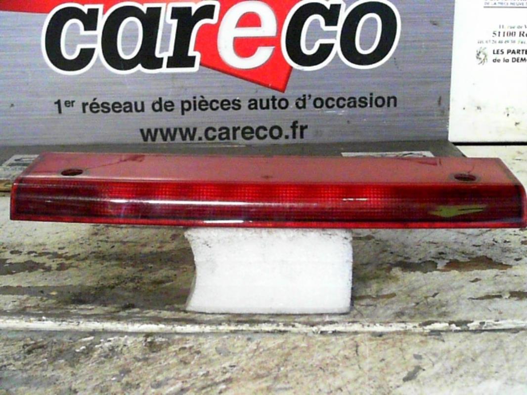 Feu arriere stop central