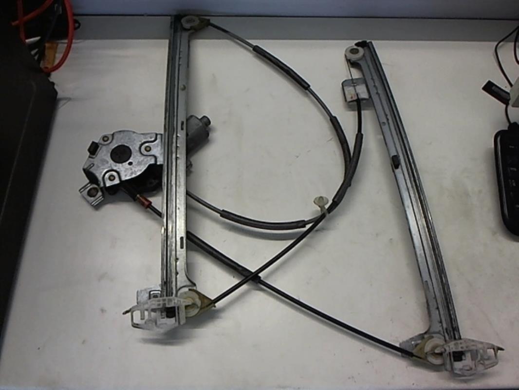 Leve vitre electrique avant droit