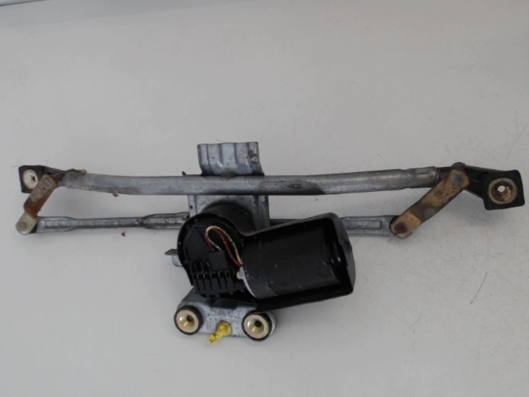 Motor de limpiaparabrisas delantero