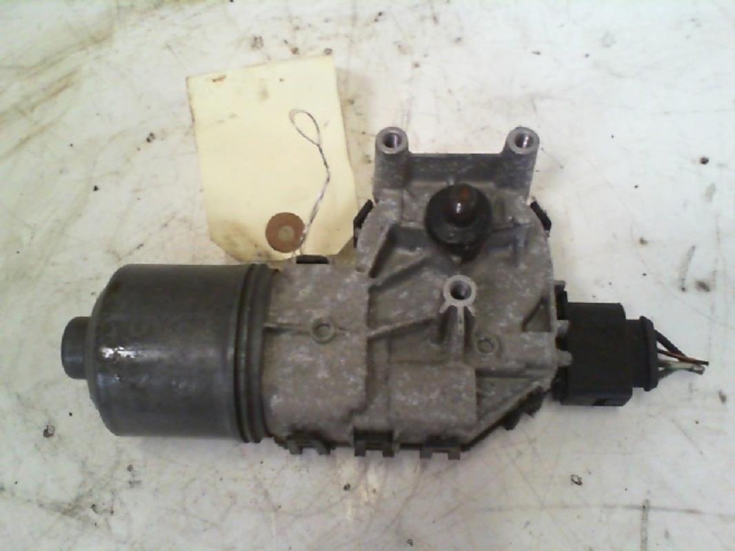 Moteur essuie glace avant