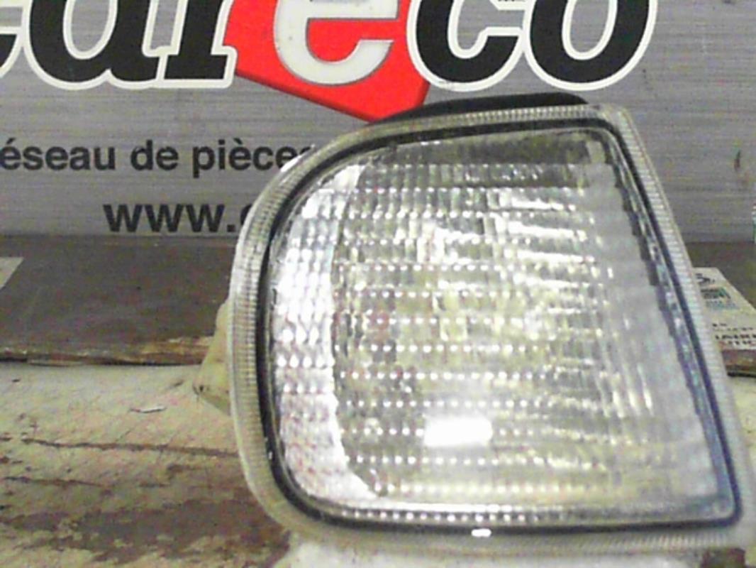 Optique avant secondaire droit (feux)(clignotant)