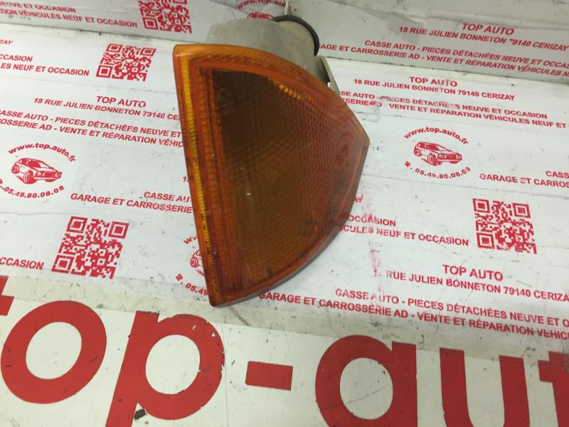 Óptica delantera secundaria izquierda (luces) (intermitente)