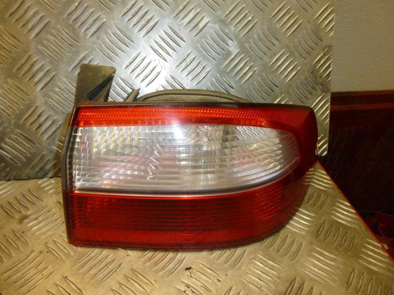 Fanale posteriore principale destro (luci)