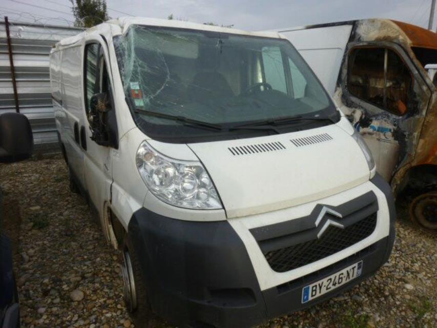 Crosse avant gauche