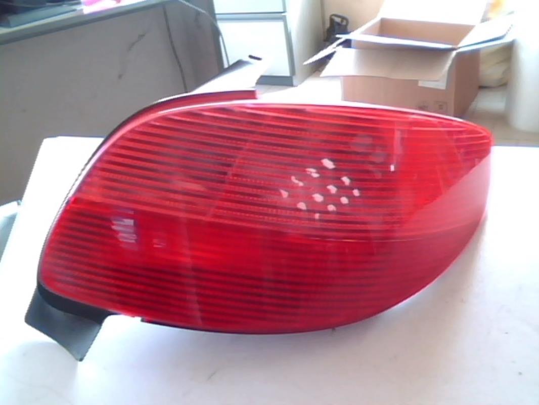 Fanale posteriore principale destro (luci)