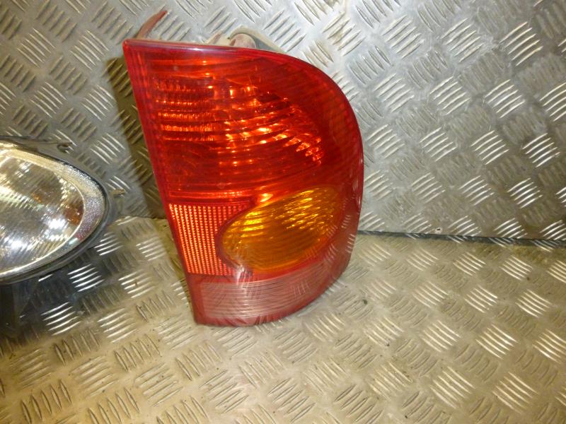 Fanale posteriore principale destro (luci)