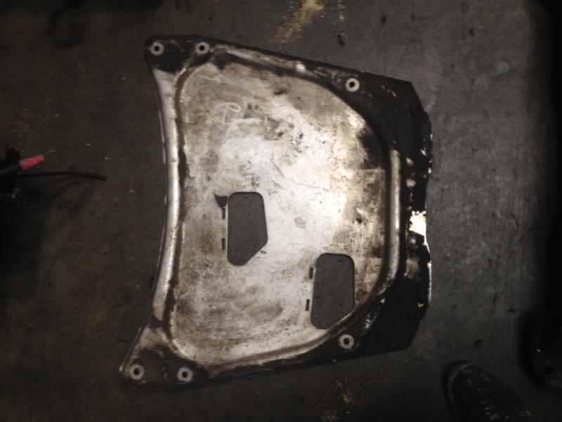 Cache sous moteur