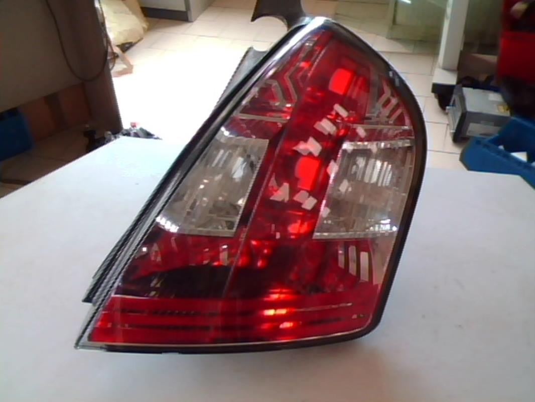 Fanale posteriore principale destro (luci)