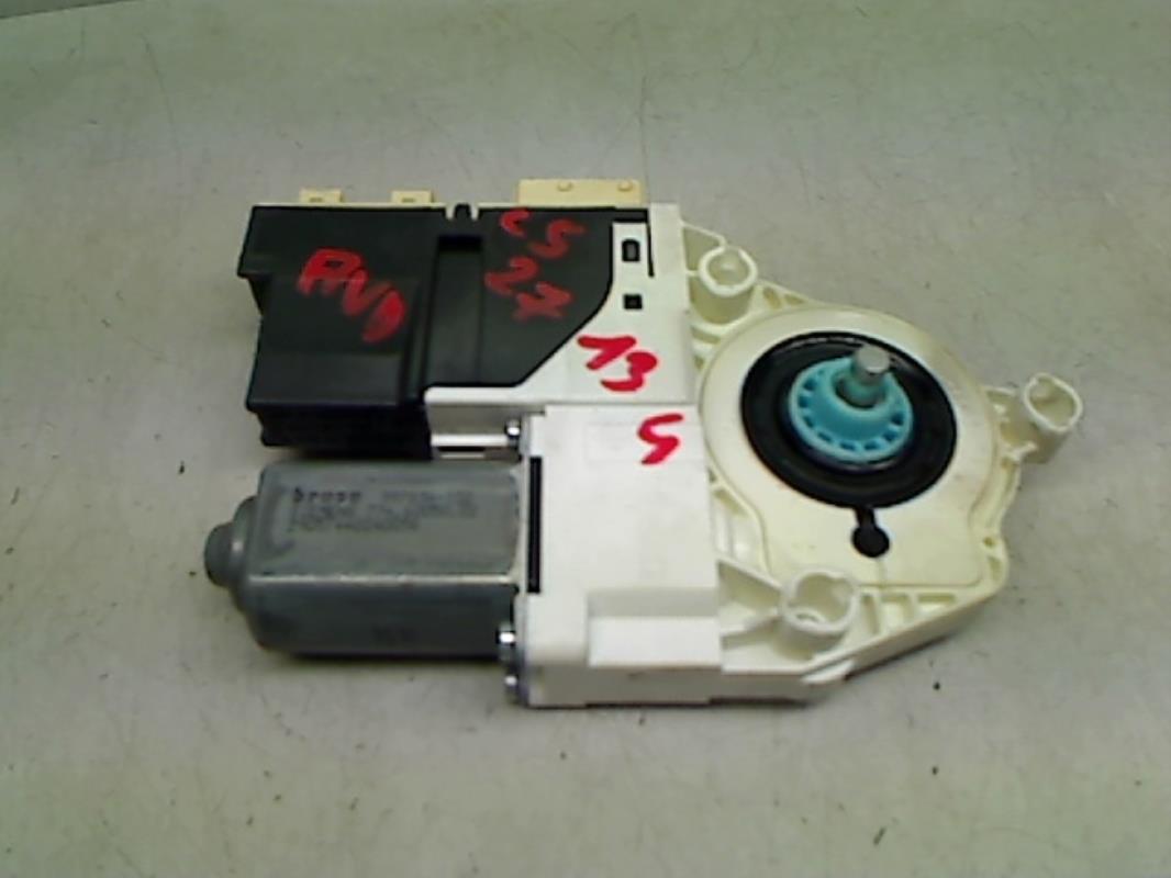 Moteur leve vitre avant droit