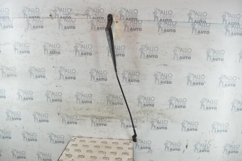 Braccio tergicristallo anteriore destro