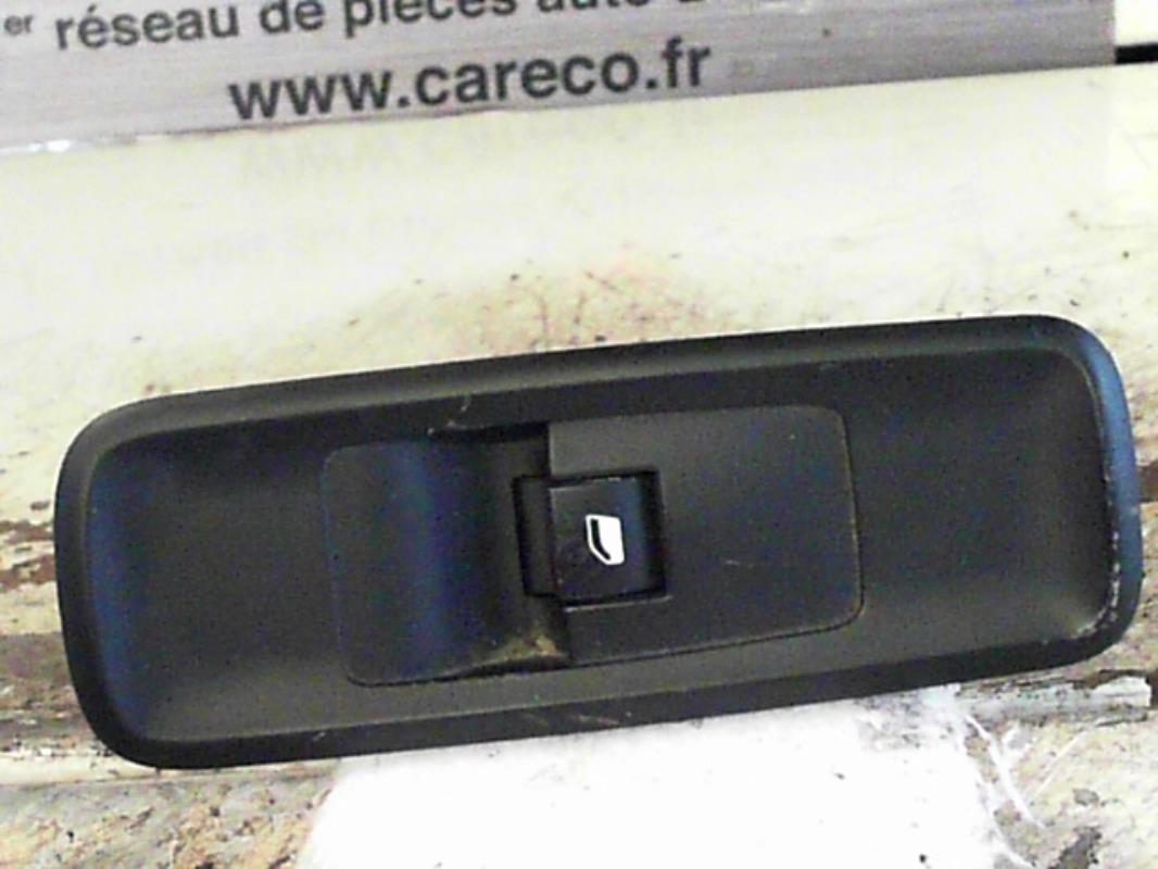 Interrupteur de leve vitre avant droit