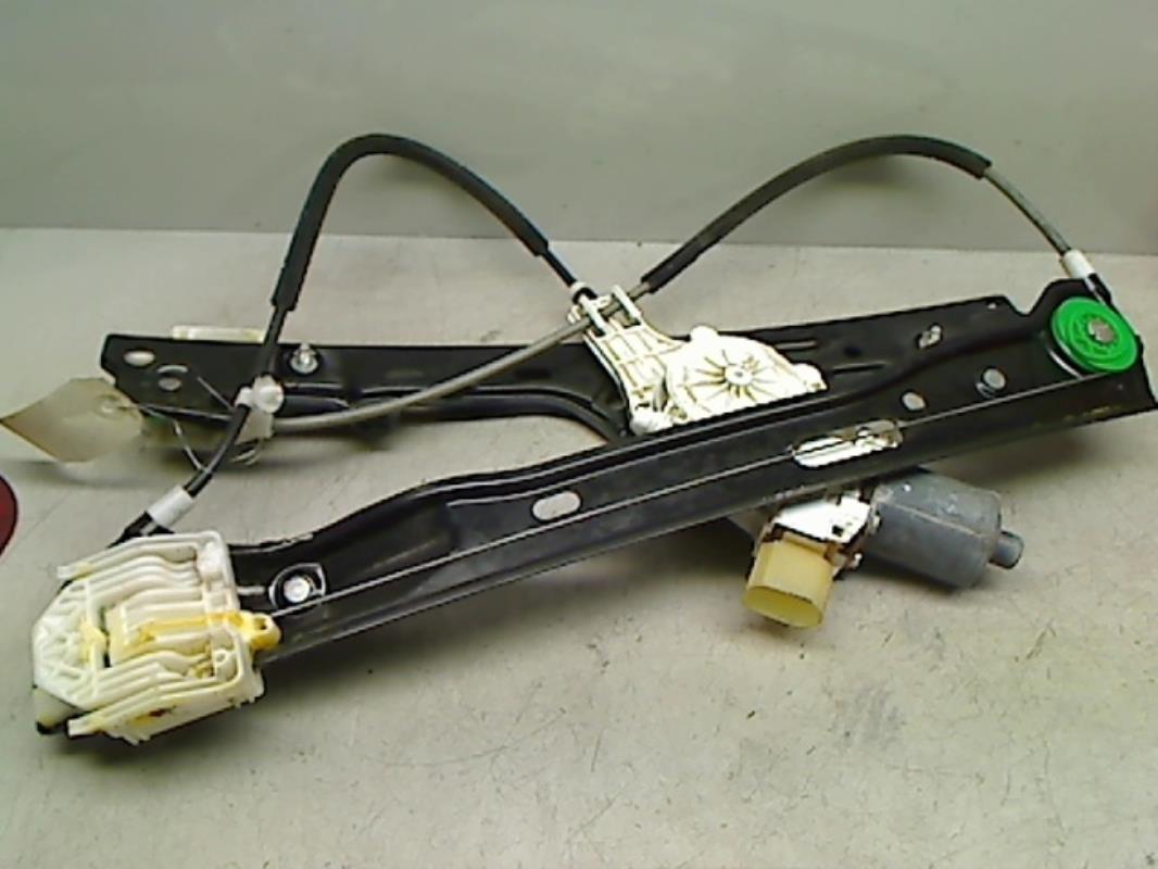 Leve vitre electrique avant droit
