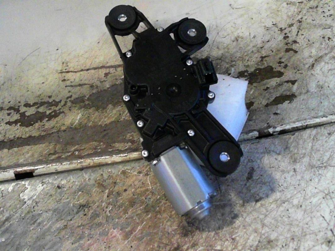 Moteur essuie glace arriere