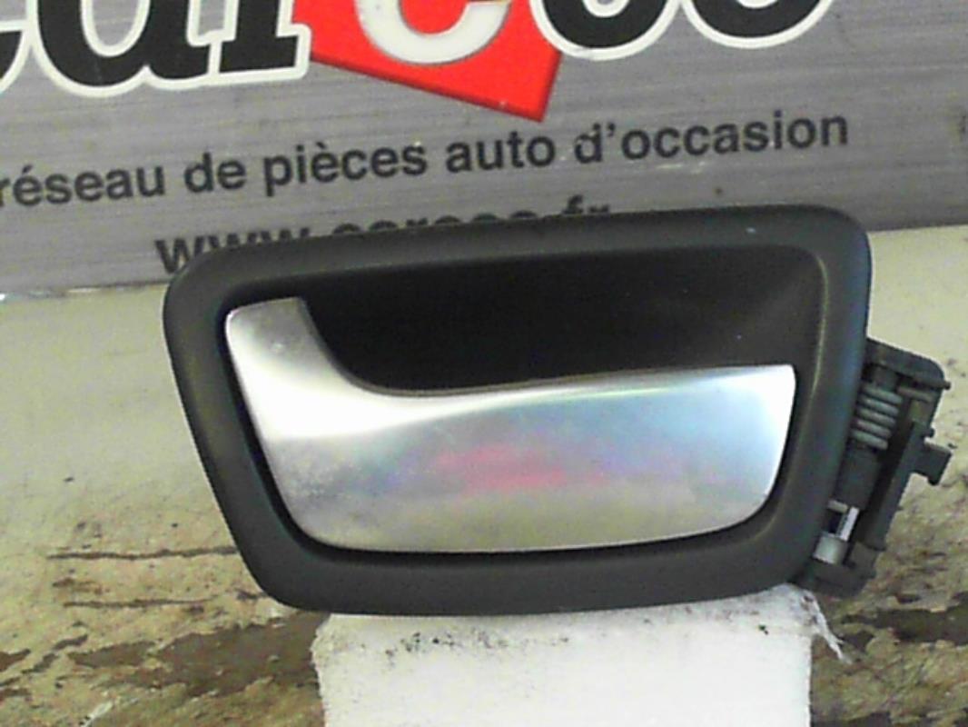Poignee interieur avant droit
