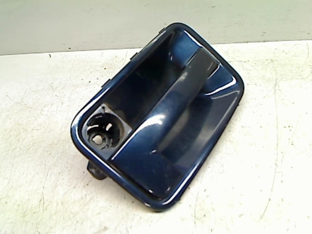 Poignee porte avant gauche