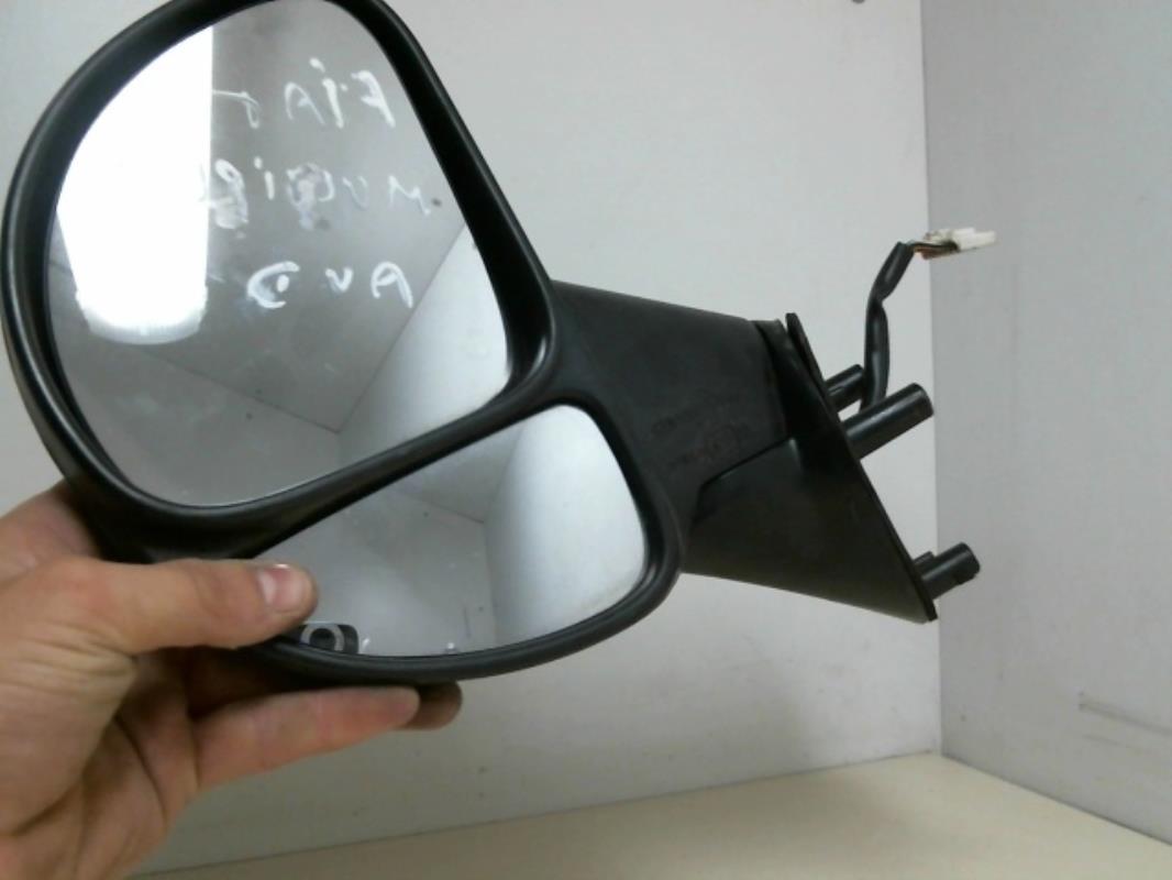 Retrovisor derecho