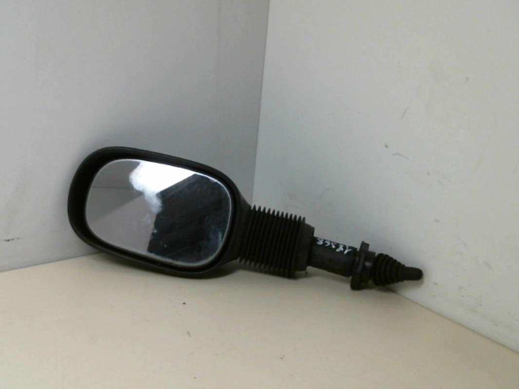 Retrovisor izquierdo