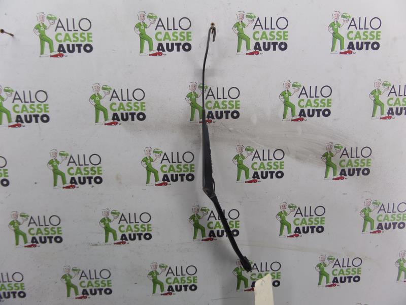 Braccio tergicristallo anteriore destro