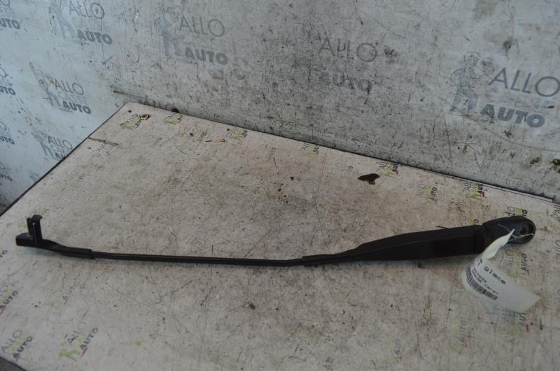 Braccio tergicristallo anteriore destro