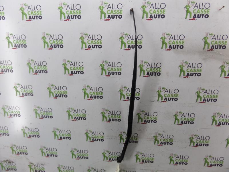 Braccio tergicristallo anteriore destro