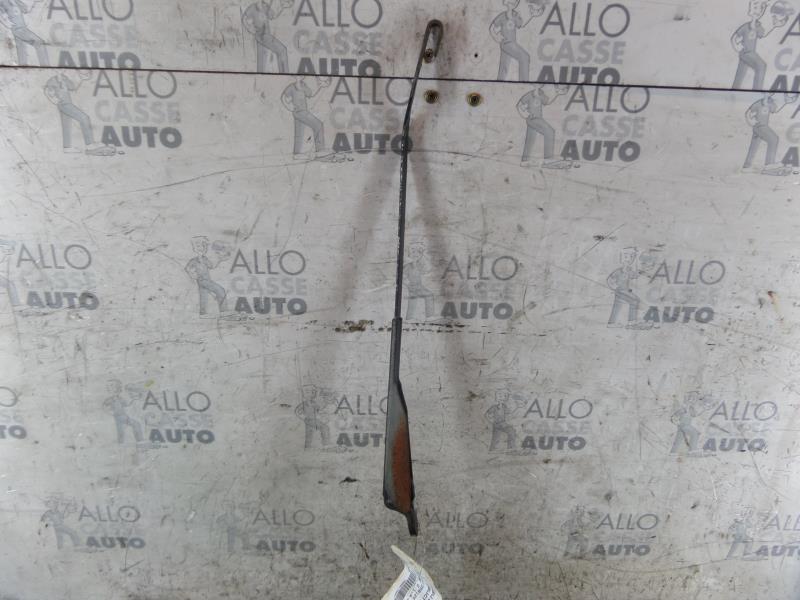 Braccio tergicristallo anteriore sinistro