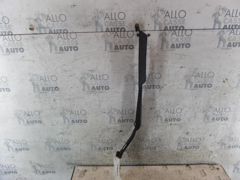 Braccio tergicristallo anteriore sinistro