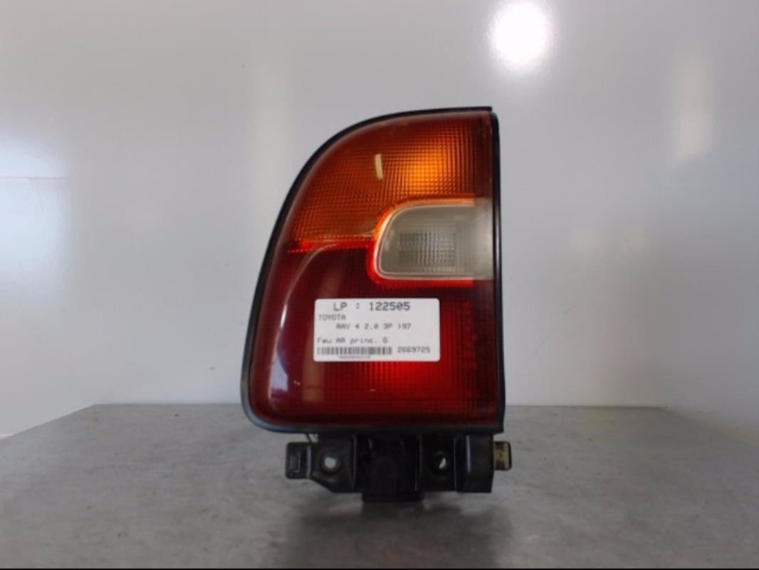 Fanale posteriore principale sinistro (luci)