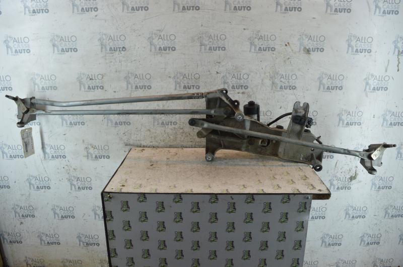 Moteur essuie glace avant